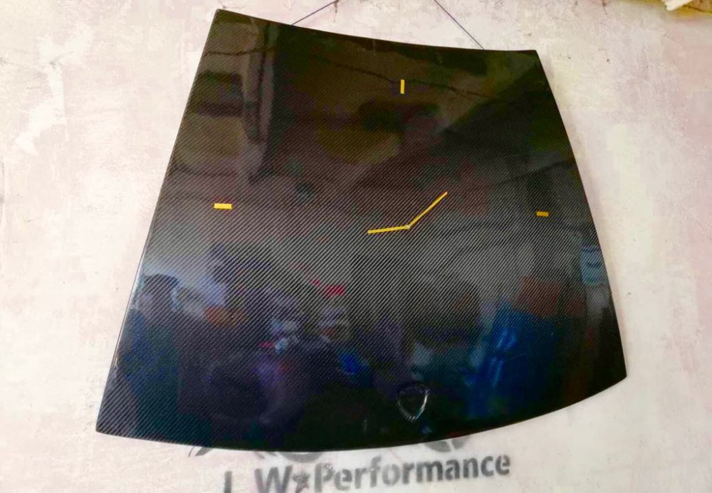 Laikrodis iš Lamborgini kapoto. LW Performance nuotrauka