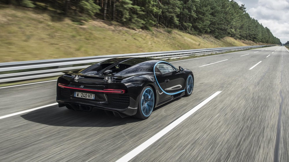 Vienas greičiausių automobilių pasaulyje – Bugatti Chiron