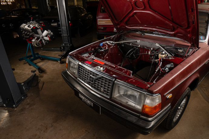 Volvo 244 / Hammersmith Motors