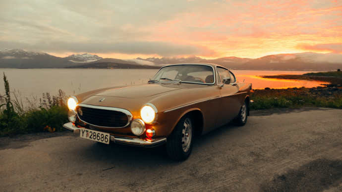 Volvo P1800 / Hammersmith Motors