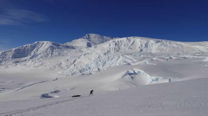 Darius Vaičiulis įveikė pirmąjį ekspedicijos etapą: pasiekė Akselio Haibergo ledyno viršūnę