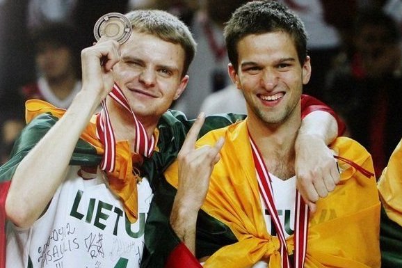 R. Seibutis ir M. Kalnietis (nuotr. FIBA)