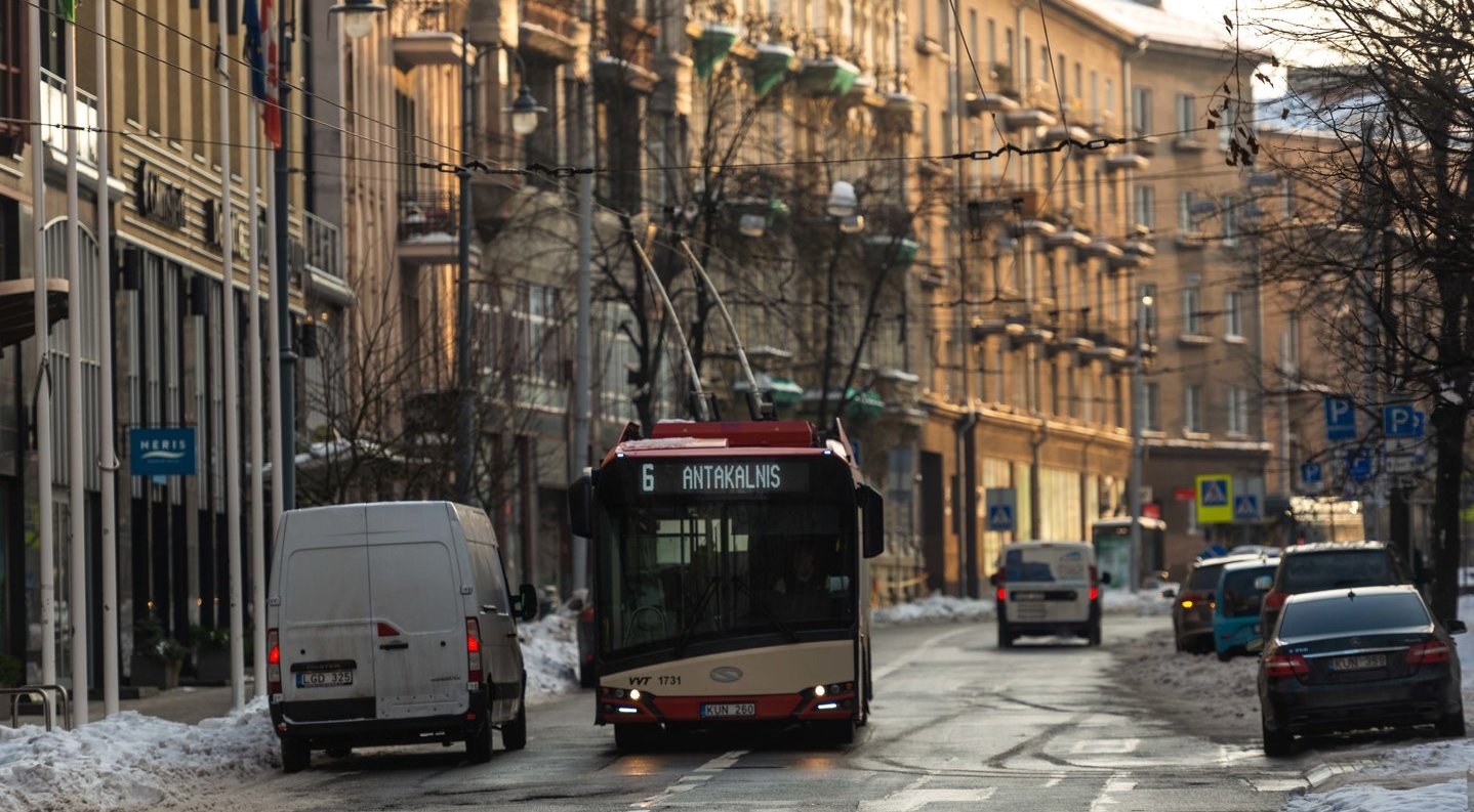 Pasiruoškite šiltesnius drabužius: temperatūra kris žemiau nulio, snigs