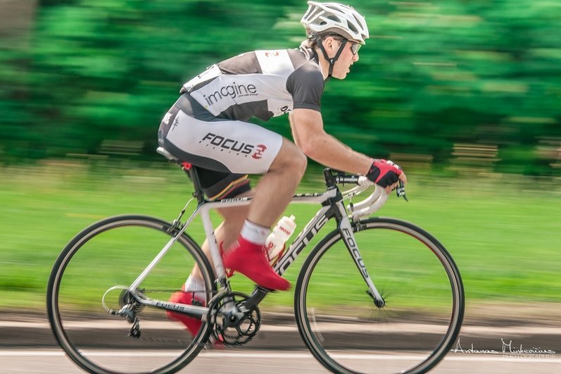 Dviračių sporto akimirka (nuotr. A. Minkevičiaus) (nuotr. Organizatorių)