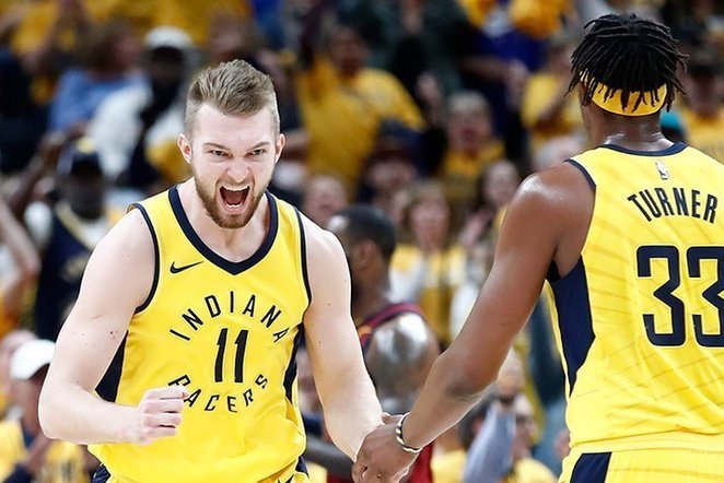 Domantas Sabonis ir Mylesas Turneris (nuotr. SCANPIX)