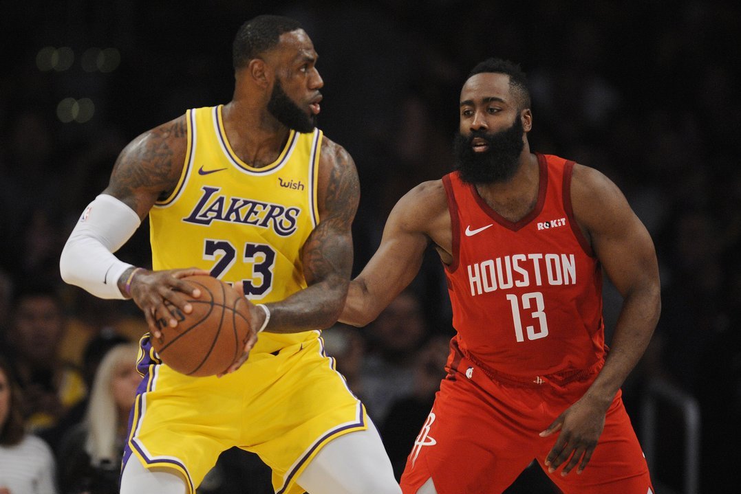 LeBronas Jamesas ir Jamesas Hardenas (nuotr. SCANPIX)