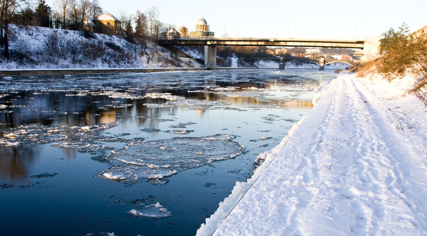 Savaitgalį žiema dar nepabėgs: temperatūra kris iki 12 laipsnių šalčio