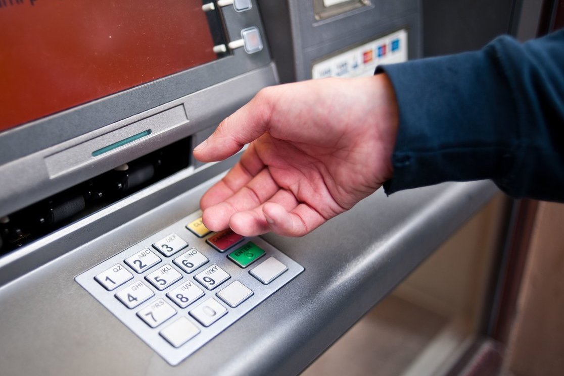 Bankomatas (nuotr. Fotodiena.lt)