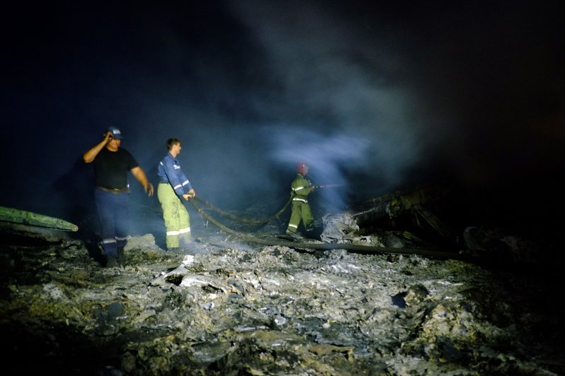Šokiruojantys vaizdai lėktuvo katastrofos vietoje Rytų Ukrainoje (nuotr. SCANPIX)