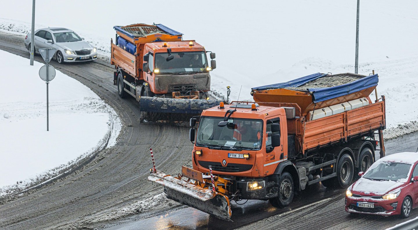 Kelininkai įspėja dėl eismo sąlygų: naktį jas sunkins lijundra ir rūkas