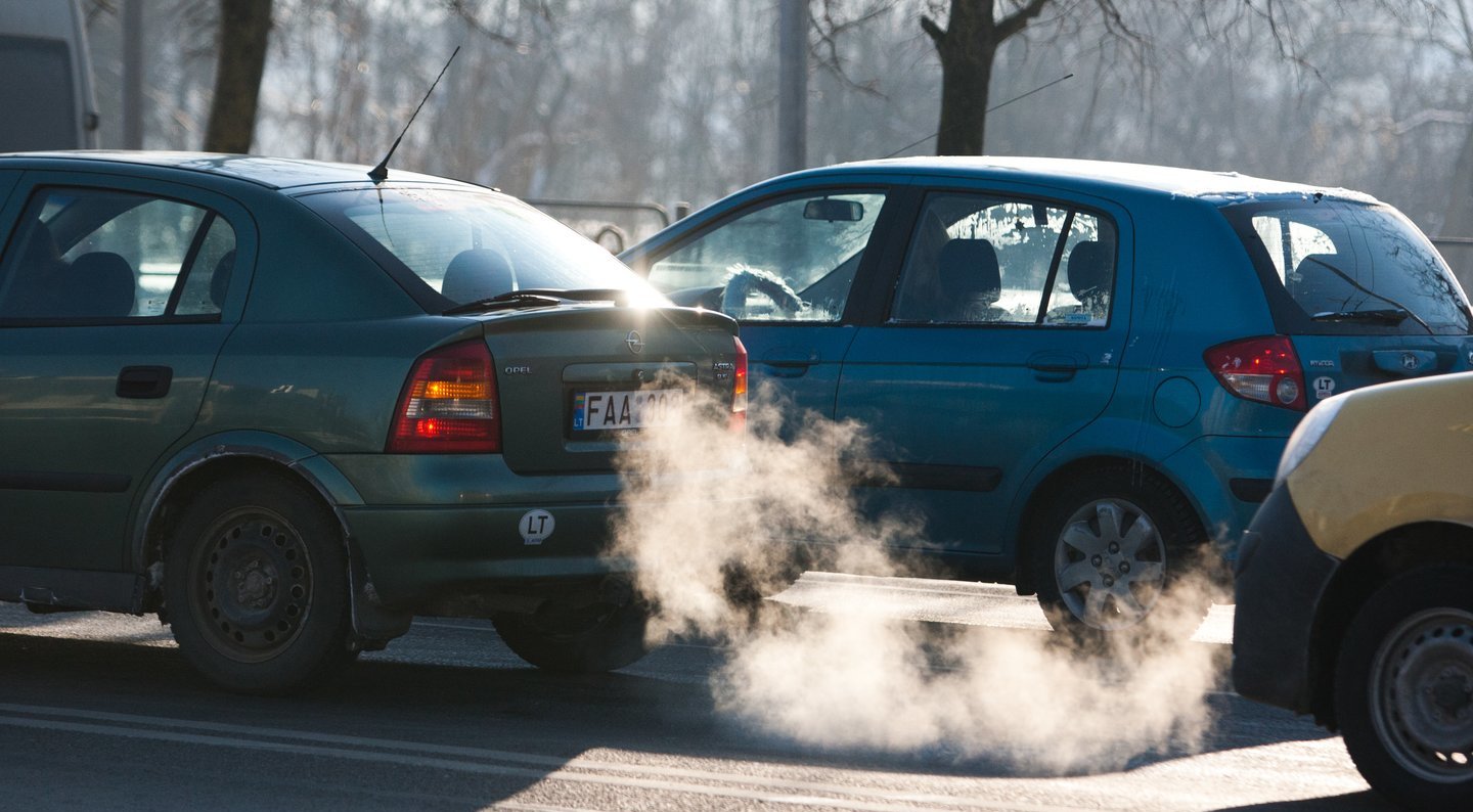 Europos audito rūmai: daugelio automobilių išmetamųjų teršalų kiekis ...