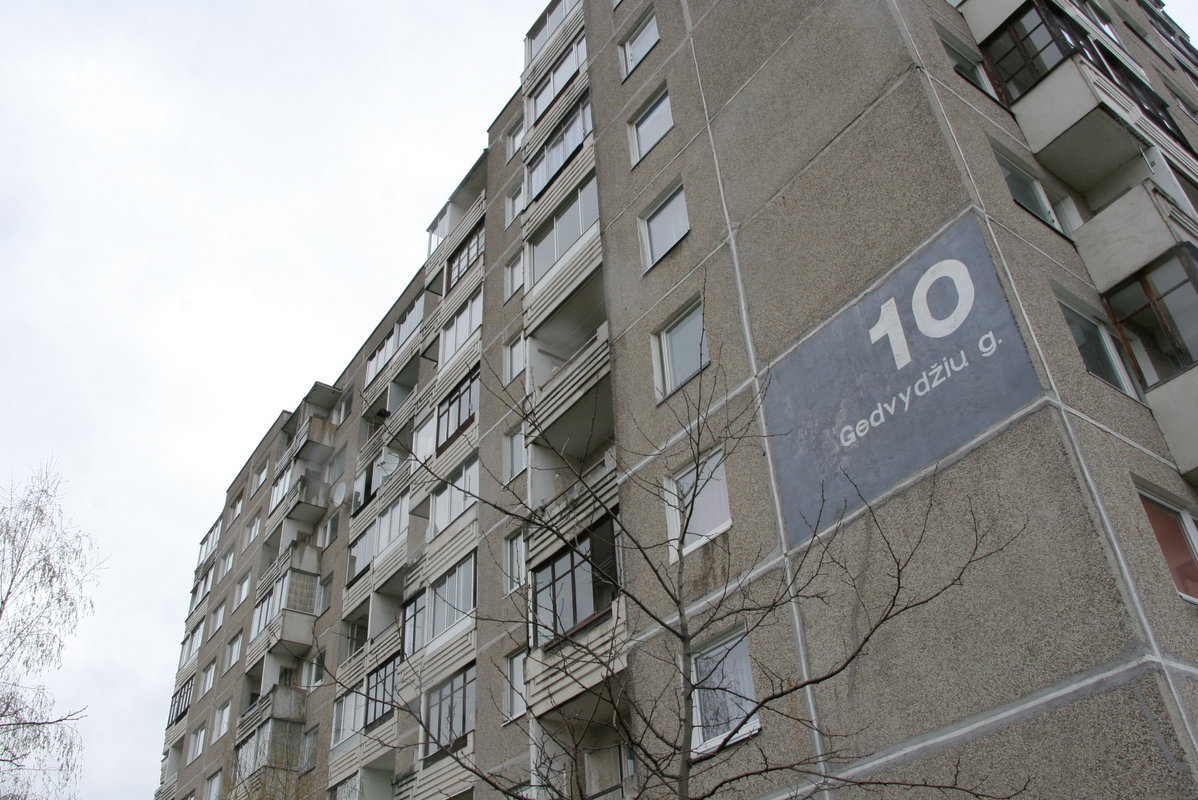 Vilniuje iš aštunto aukšto iškrito garbaus amžiaus moteris nuotr. Broniaus Jablonsko