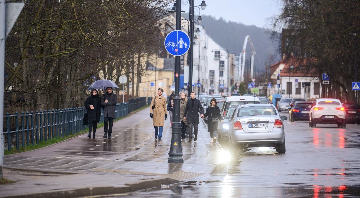 Sinoptikai skelbia naujausią orų prognozę: aiškėja ir tai, koks bus savaitgalis