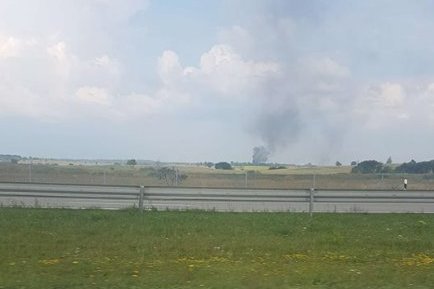 Gausios pajėgos gesina gaisrą Vilniaus rajone