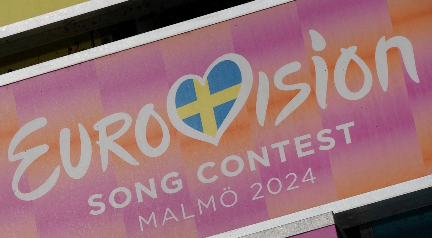 Vėl blizgučiai, vėl politika – ką reikia žinoti apie 2024-ųjų „Euroviziją“