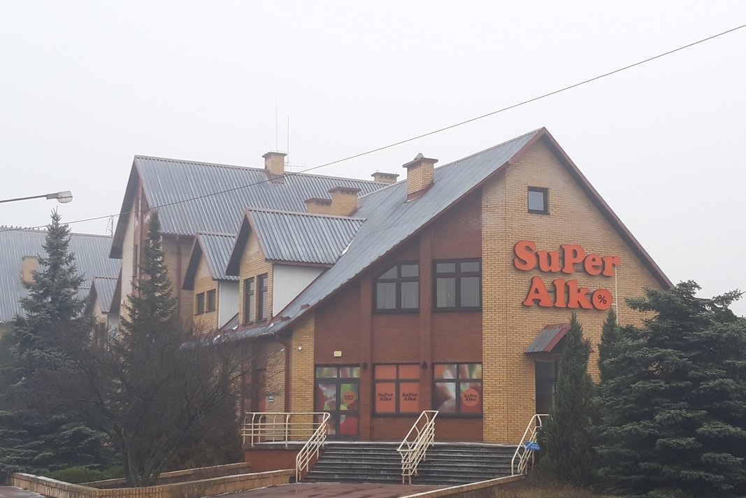 Lenkijoje, pasienyje su Lietuva, kylanti nauja alkoholio parduotuvė