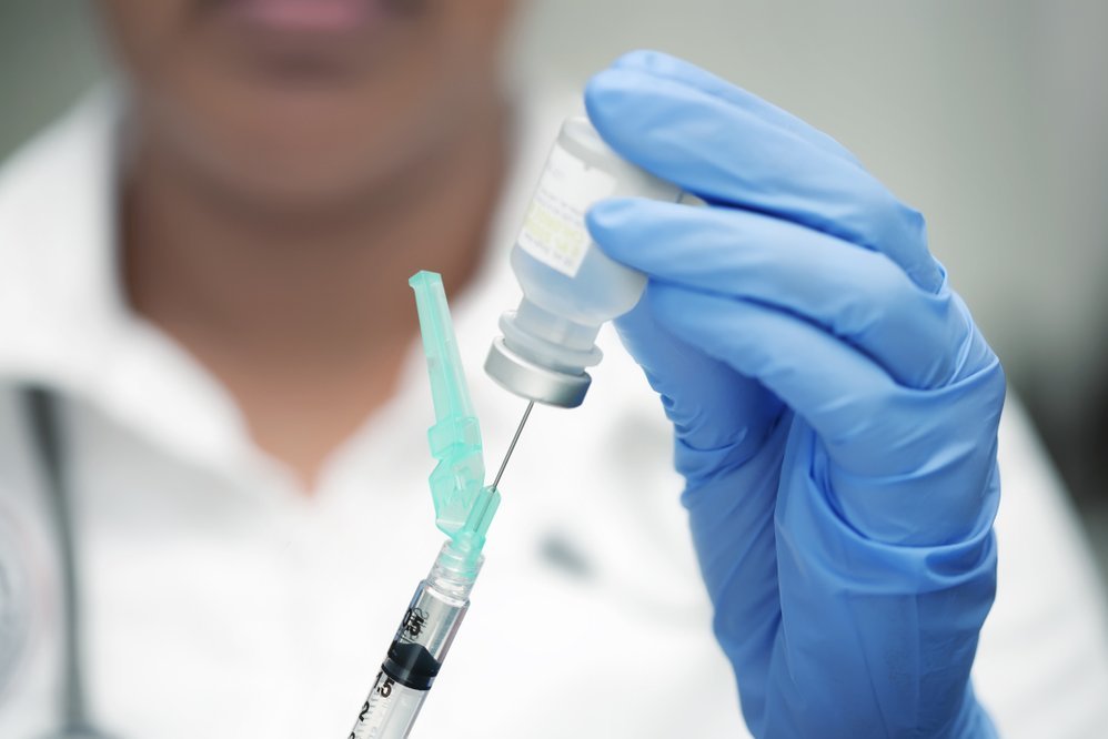 SAM: terapinės priemonės „Bioentech“ ir „Pfizer“ gali naudoti šeštą vakcinos dozę