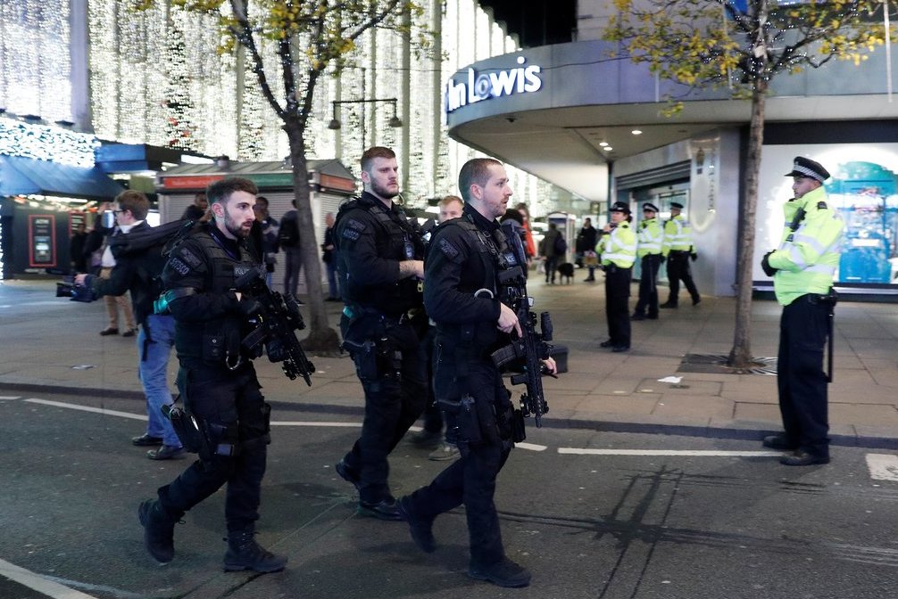 Londono policija reagavo į „su terorizmu susijusį“ incidentą (nuotr. SCANPIX)