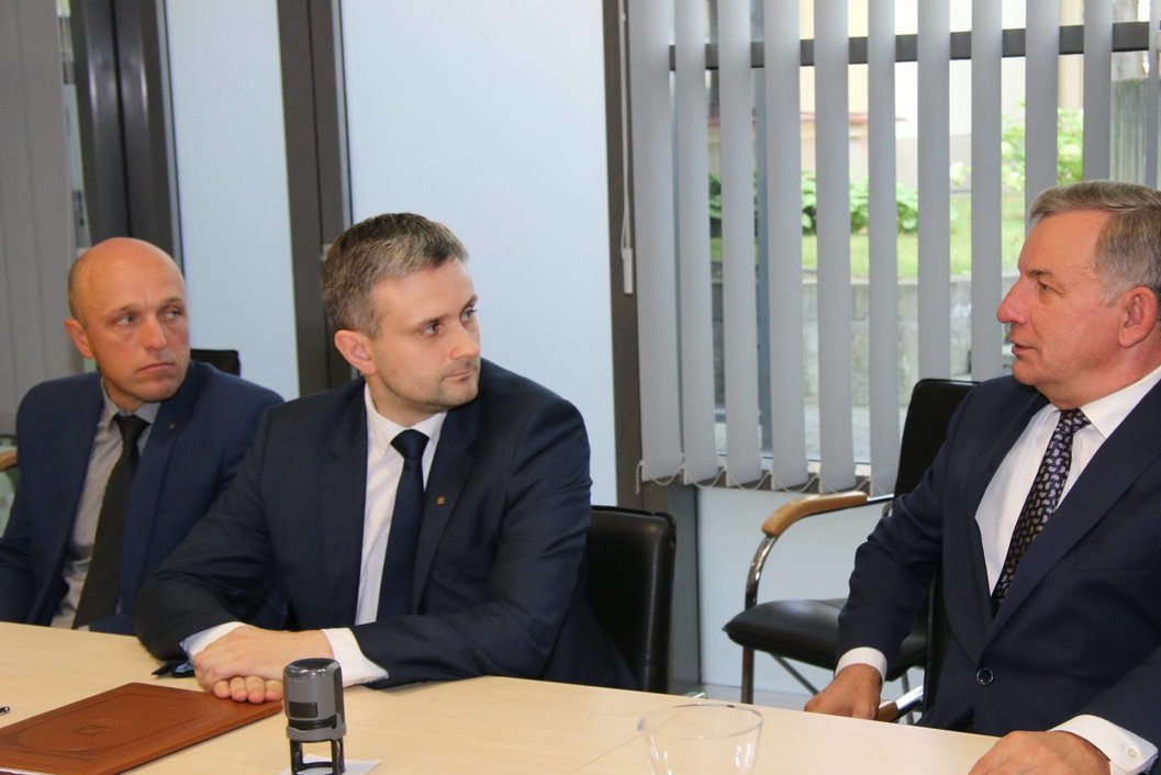 Kelių direkcija pasirašė bendradarbiavimo sutartį su STT