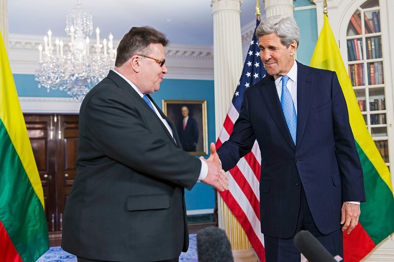 L. Linkevičius su J. Kerry aptarė Lietuvos ir JAV strateginę partnerystę (nuotr. Ludo Segers)