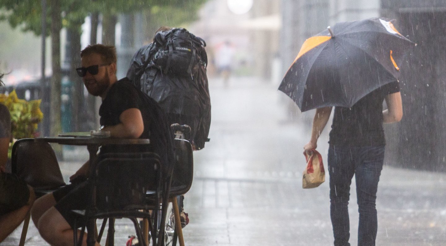 Savaitės pradžia atneš orų permainą: atvės, tačiau vėliau ir vėl kais iki +30