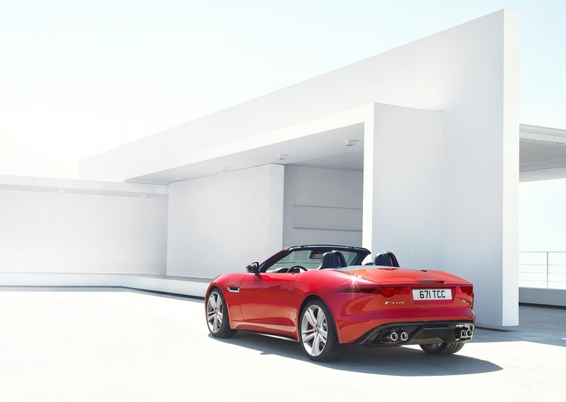 „Jaguar F-TYPE“ debiutavo Rodino muziejuje
