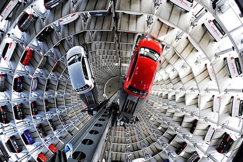Išmanioji automobilių stovėjimo aikštelė