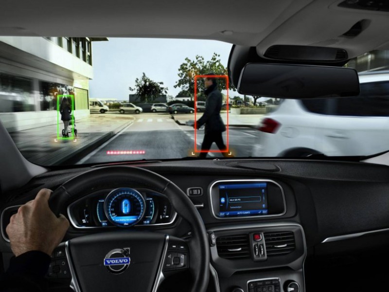 „Volvo V40“ saugumo technologijos