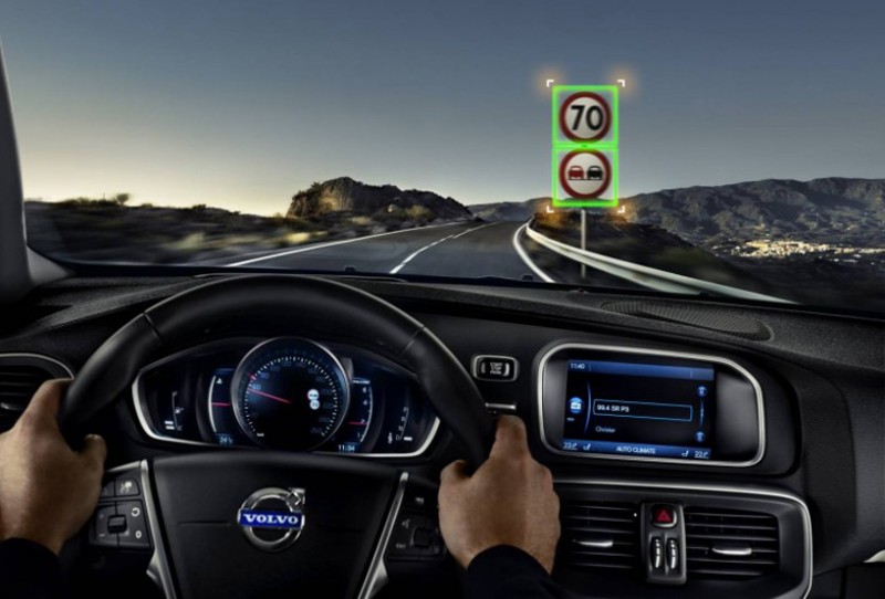 „Volvo V40“ saugumo technologijos