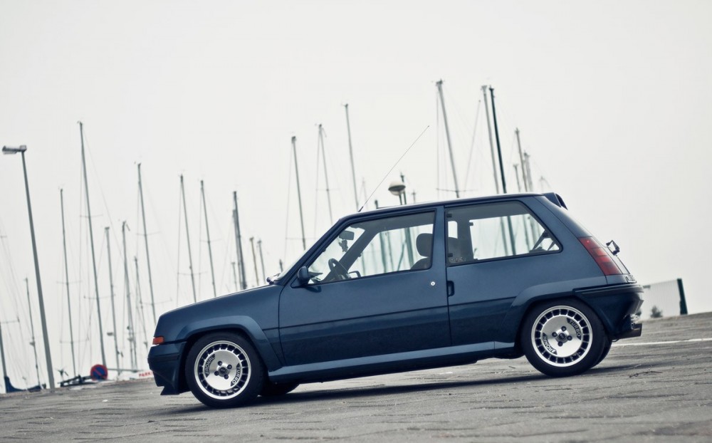 „<a href='https://www.autobilis.lt/skelbimai/naudoti-automobiliai/renault' target='_blank' class='phrase'>Renault</a> 5“: Ne tas automobilis su kuriuo reikėtų susigrumti 