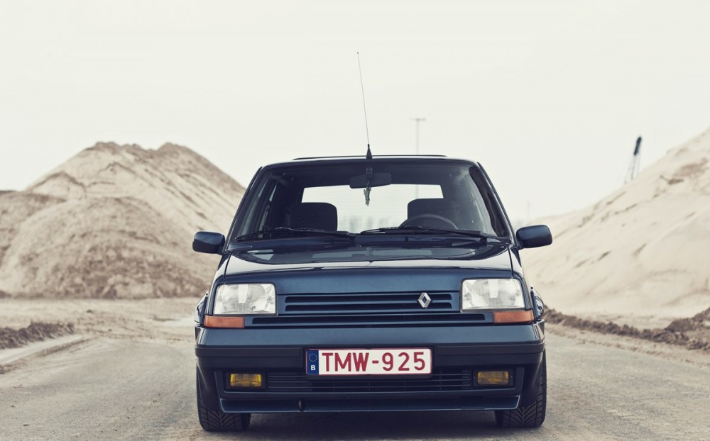 „Renault 5“: Ne tas automobilis su kuriuo reikėtų susigrumti 