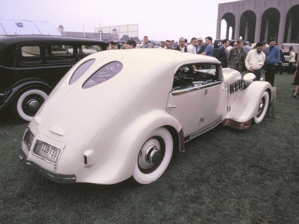 1933-cord-l29-4door-aero-sedan-cream-2_265e1