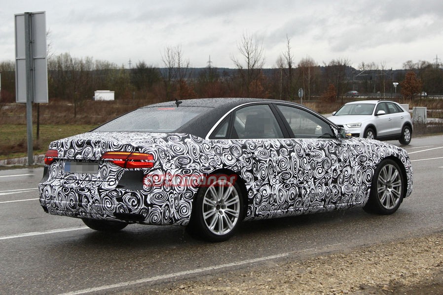 Audi_A8 (5)