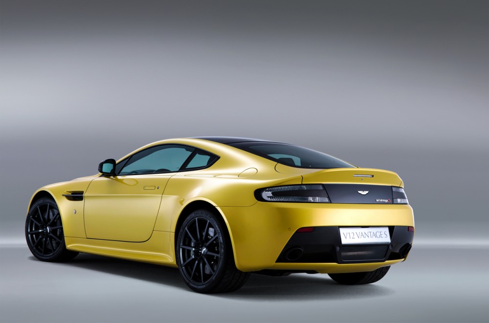 aston-martin-v12-vantage-s-04