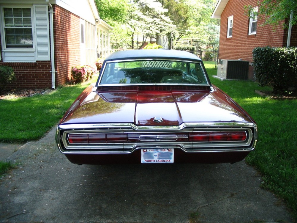 1966_ford_thunderbird-pic-27779