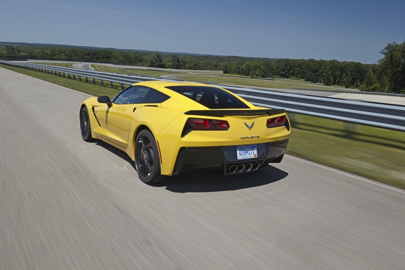 Chevrolet_Corvette_C7_Z51_nove_foto_03_800_600