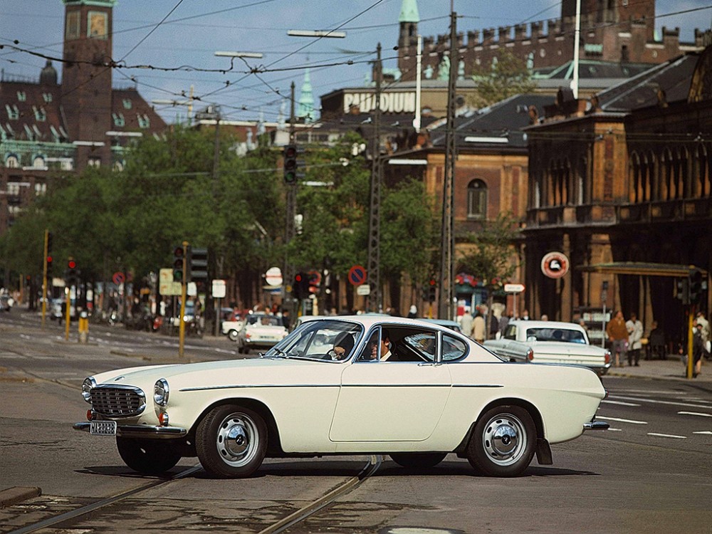 volvo_p1800_1