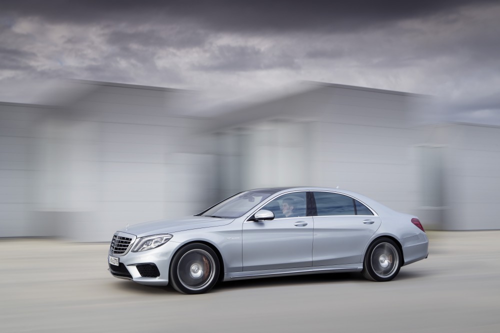 <a href='https://www.autobilis.lt/skelbimai/naudoti-automobiliai/mercedes-benz' target='_blank' class='phrase'>Mercedes-Benz</a> S 63 AMG (W222) 2013