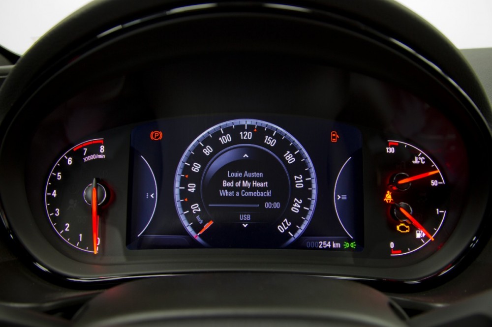 opel-insignia-infotainment-287330-medium