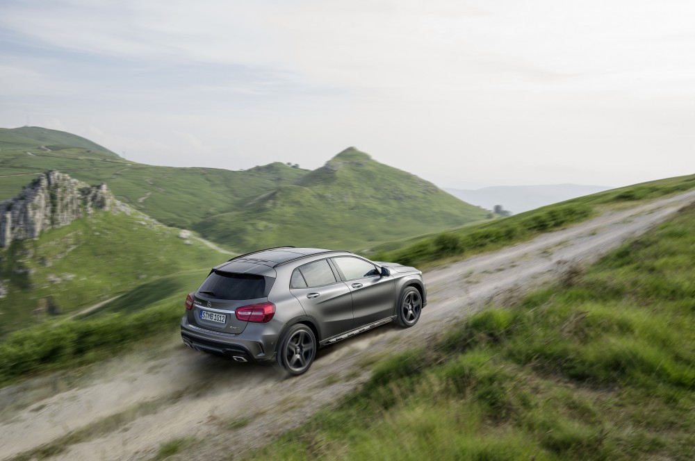 <a href='https://www.autobilis.lt/skelbimai/naudoti-automobiliai/mercedes-benz' target='_blank' class='phrase'>Mercedes-Benz</a> GLA 250 4MATIC (X156) 2013