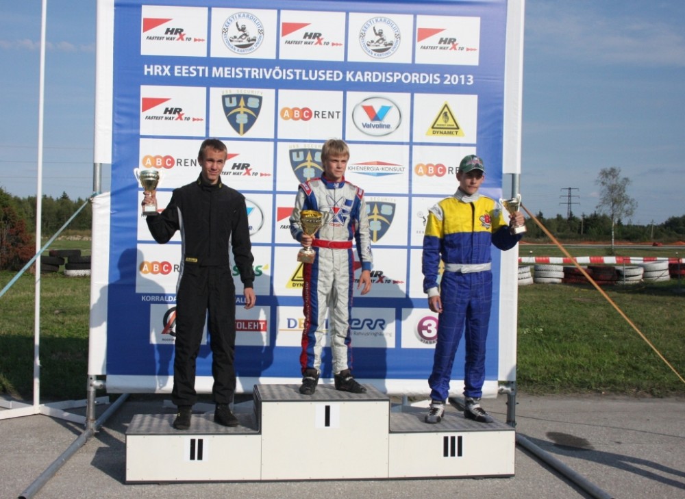 Rokas Baciuska pirmas, Laurynas Razas-antras