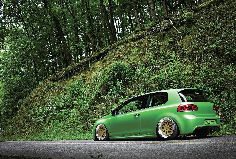2010-<a href='https://www.autobilis.lt/skelbimai/naudoti-automobiliai/volkswagen' target='_blank' class='phrase'>volkswagen</a>-GTI-european-spec-R20-side-skirts-02