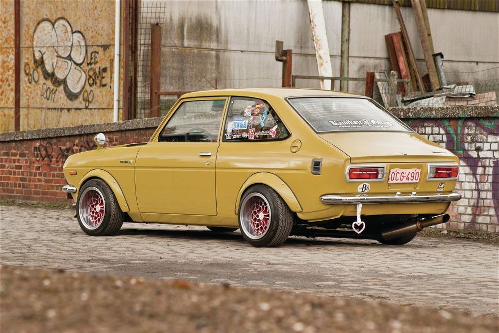 1976-toyota-1000-KP30-heart-shaped-tow-hitch