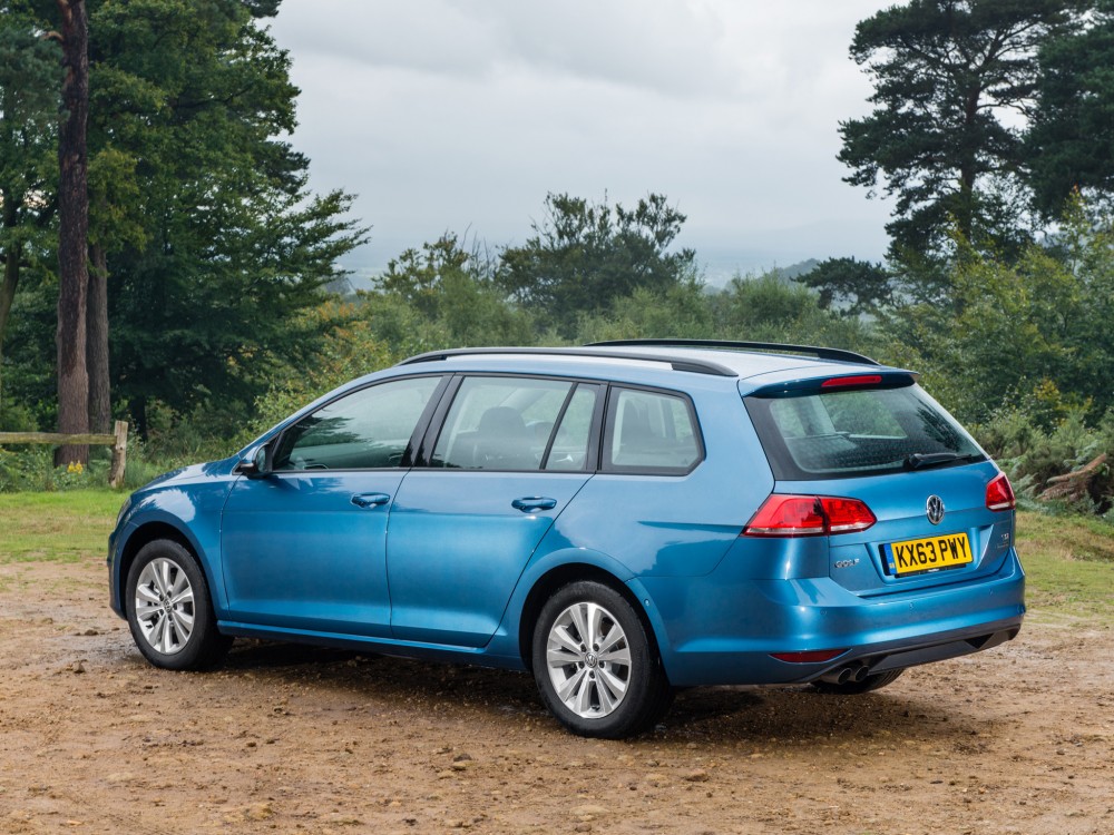 volkswagen_golf_tsi_bluemotion_variant_uk-spec_16