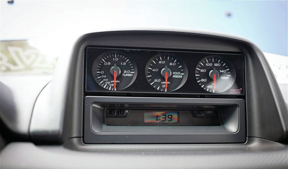 2008-subaru-forester-xt-JDM-STi-defi-gauge-pack