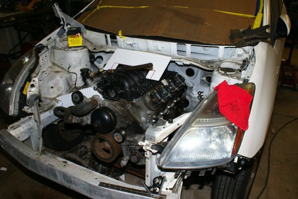 Toyota-Prius-LS1-V8-10
