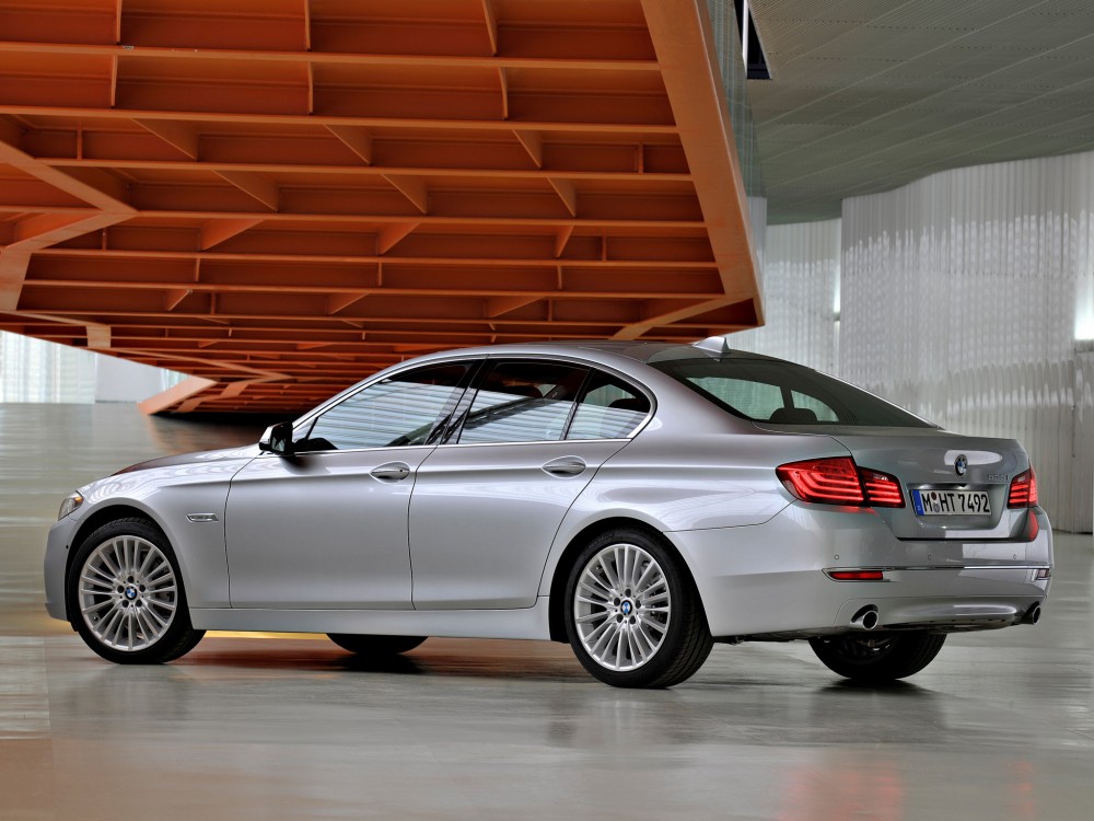 bmw_535i_sedan_8