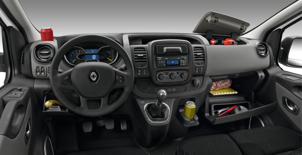 RENAULT TRAFIC (F82) - PHASE 1