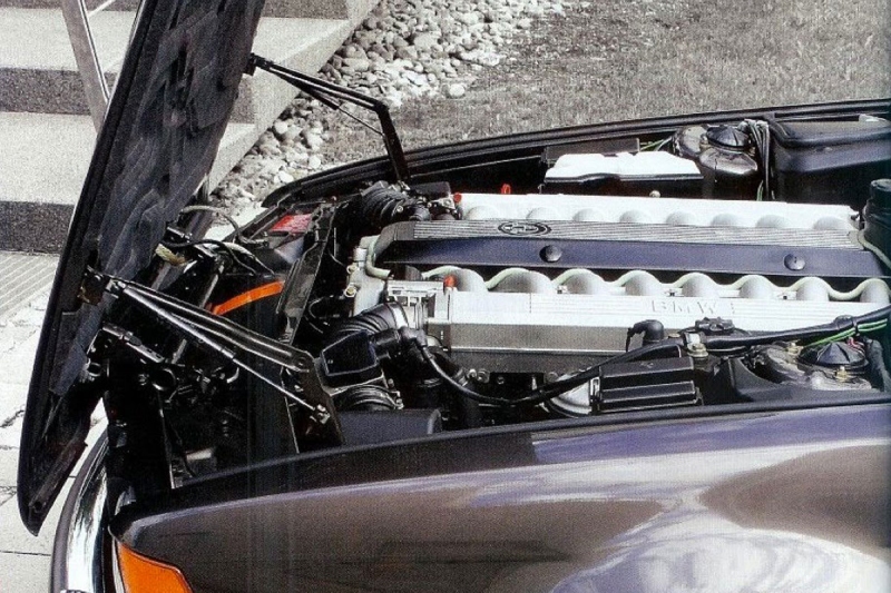 BMW 767i - V16 prototipas BMW 767i - V16 prototipas