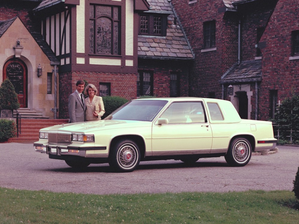 1985–88 gamintas „Cadillac Fleetwood“ kupė